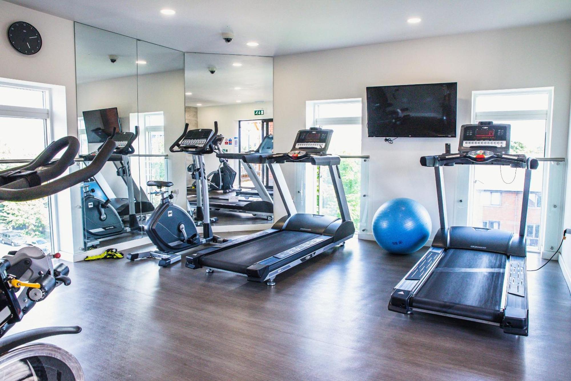 Luxury 1 Bedroom Serviced Apartment With Roof Terrace & Gym Stevenage Kültér fotó