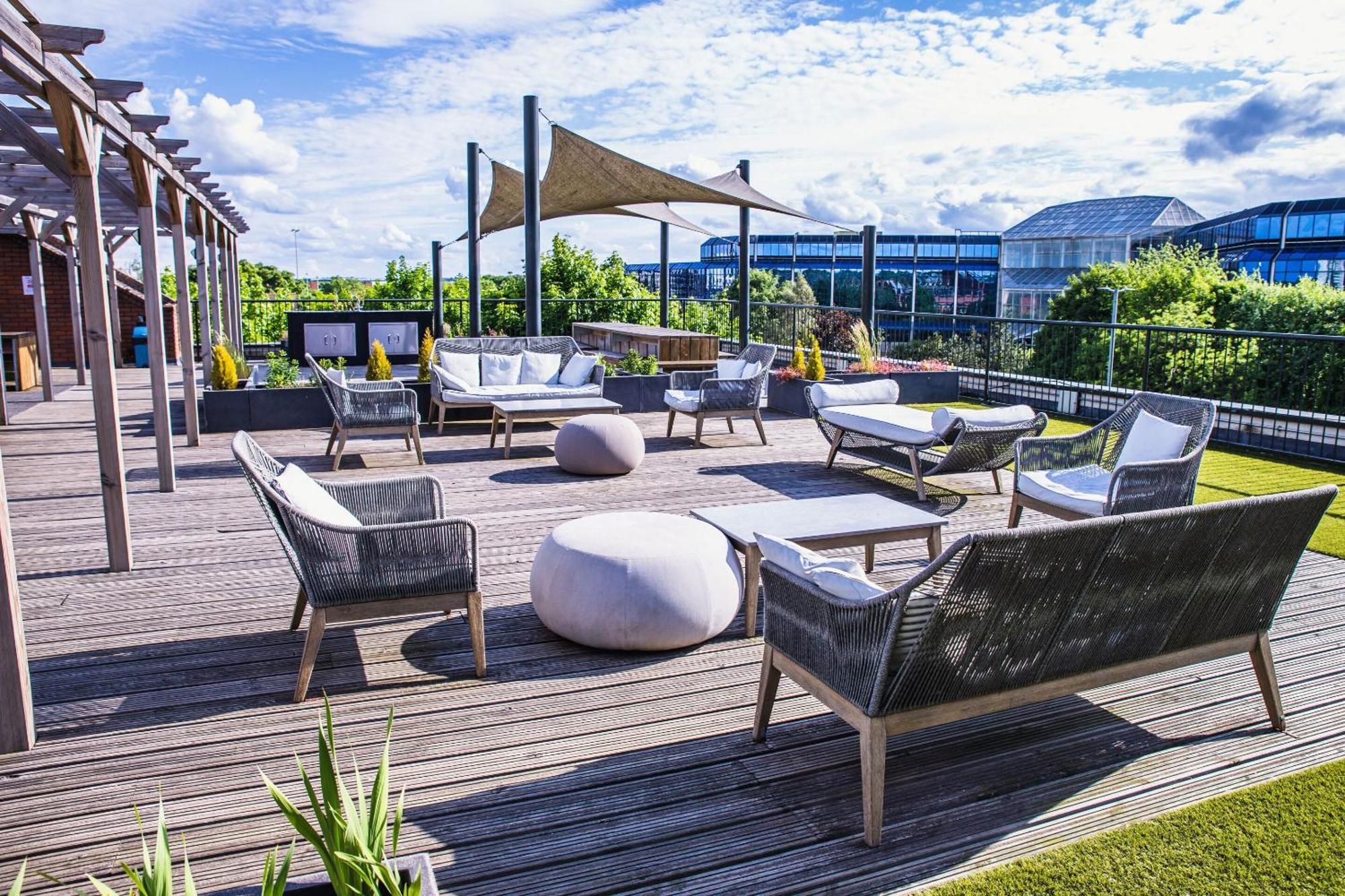 Luxury 1 Bedroom Serviced Apartment With Roof Terrace & Gym Stevenage Kültér fotó