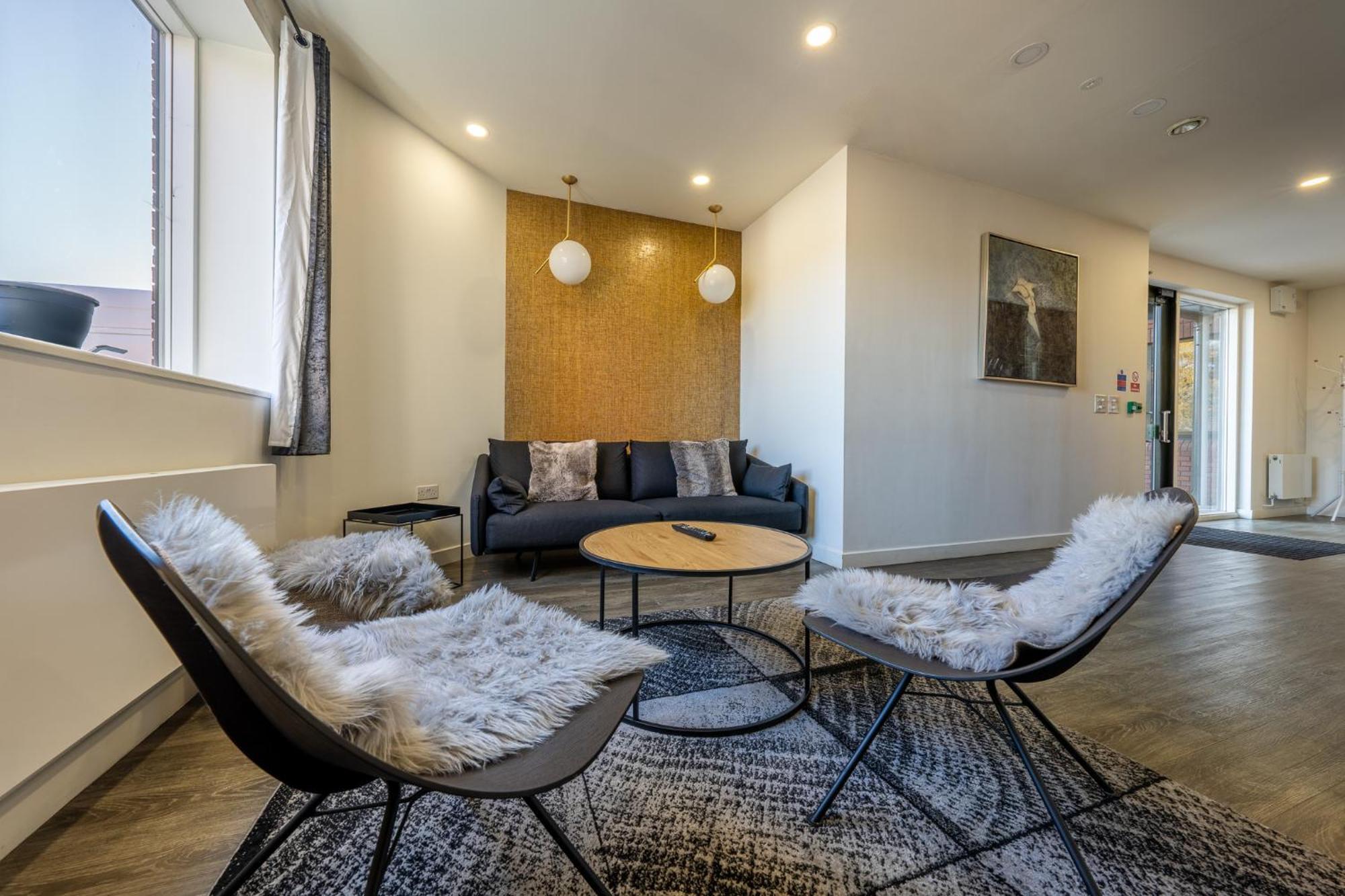 Luxury 1 Bedroom Serviced Apartment With Roof Terrace & Gym Stevenage Kültér fotó