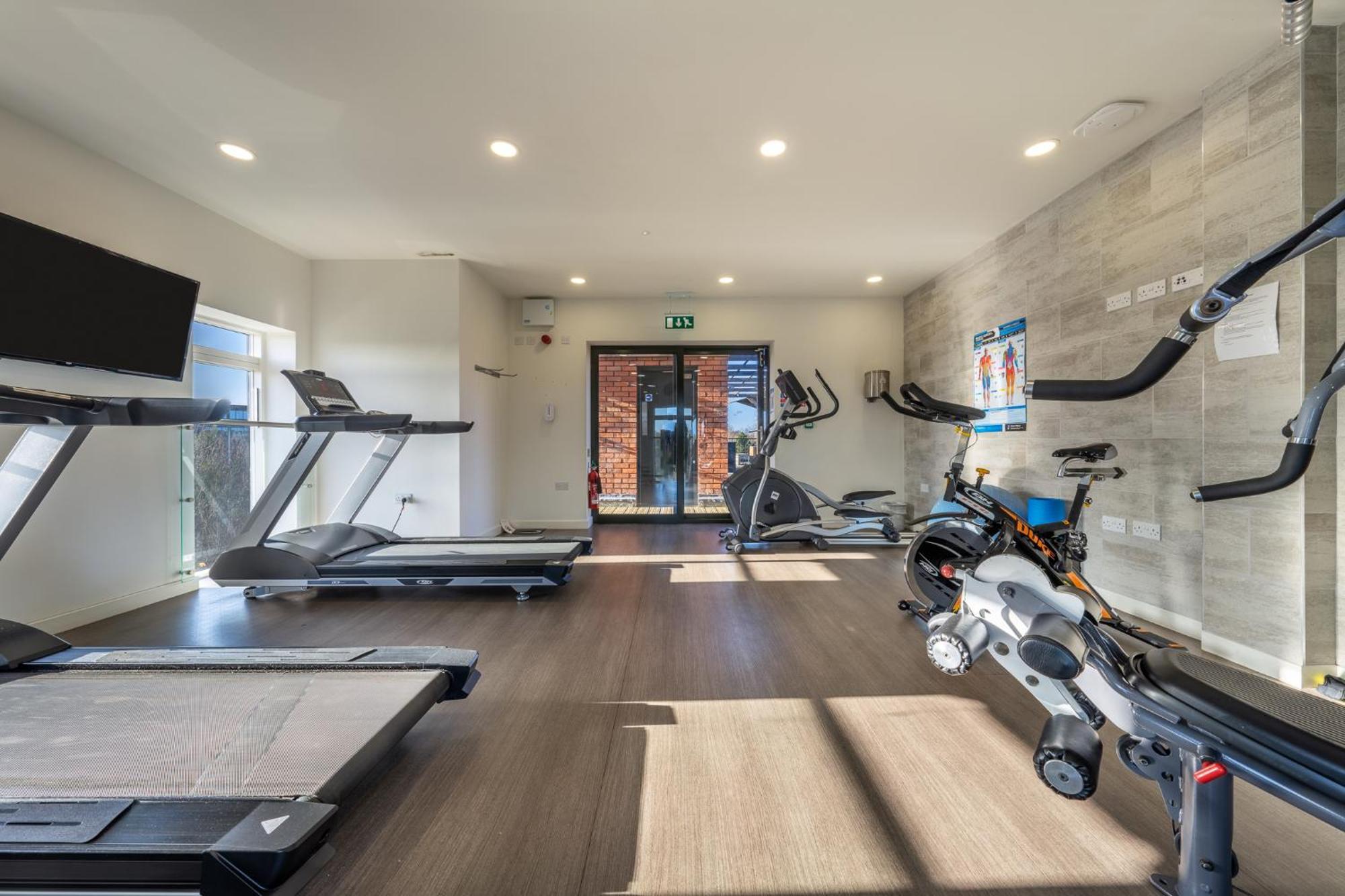 Luxury 1 Bedroom Serviced Apartment With Roof Terrace & Gym Stevenage Kültér fotó