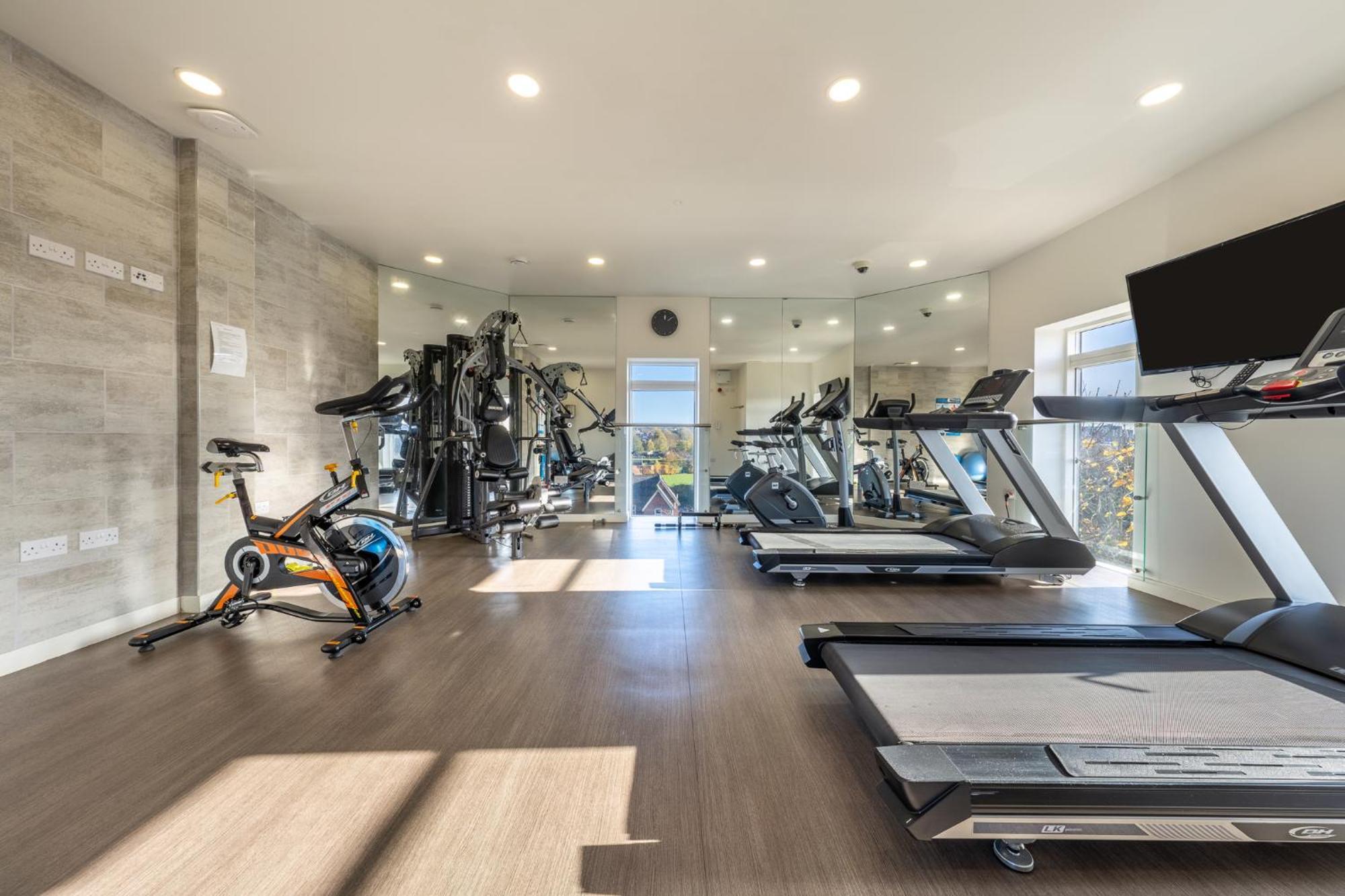 Luxury 1 Bedroom Serviced Apartment With Roof Terrace & Gym Stevenage Kültér fotó