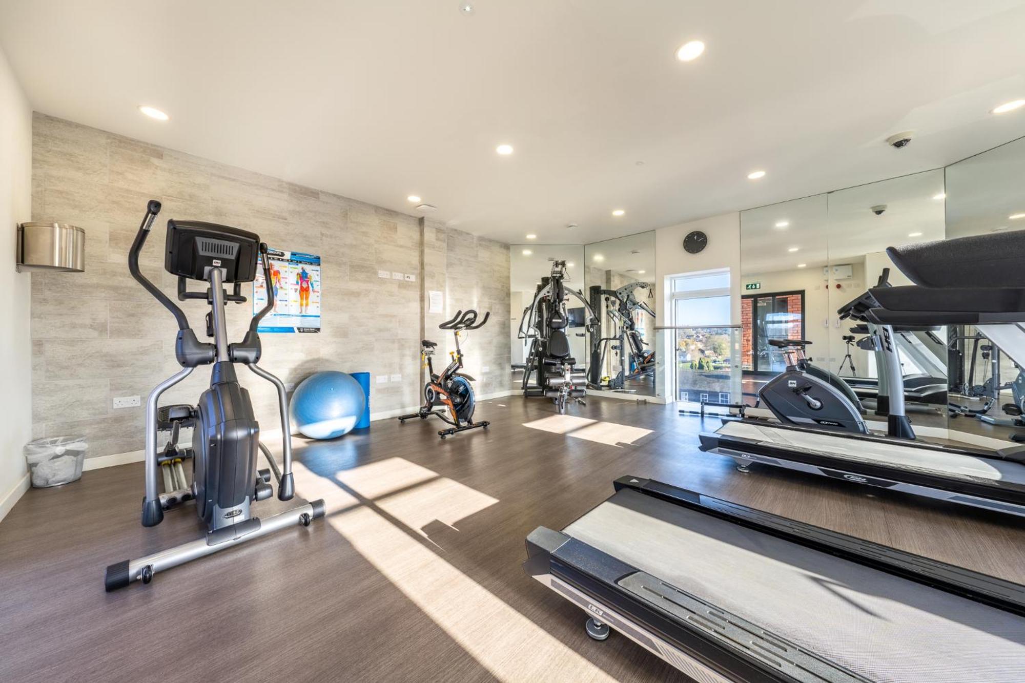 Luxury 1 Bedroom Serviced Apartment With Roof Terrace & Gym Stevenage Kültér fotó